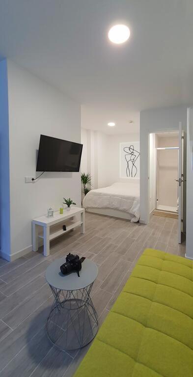 Apartamento De 2020 A Estrenar En Pleno Centro1B Algeciras Buitenkant foto