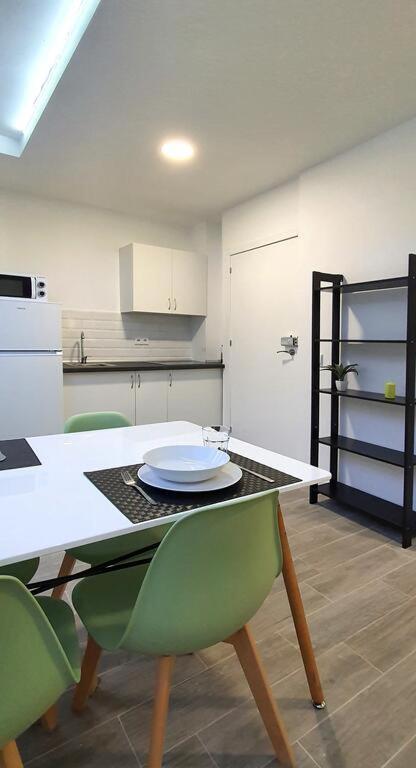 Apartamento De 2020 A Estrenar En Pleno Centro1B Algeciras Buitenkant foto